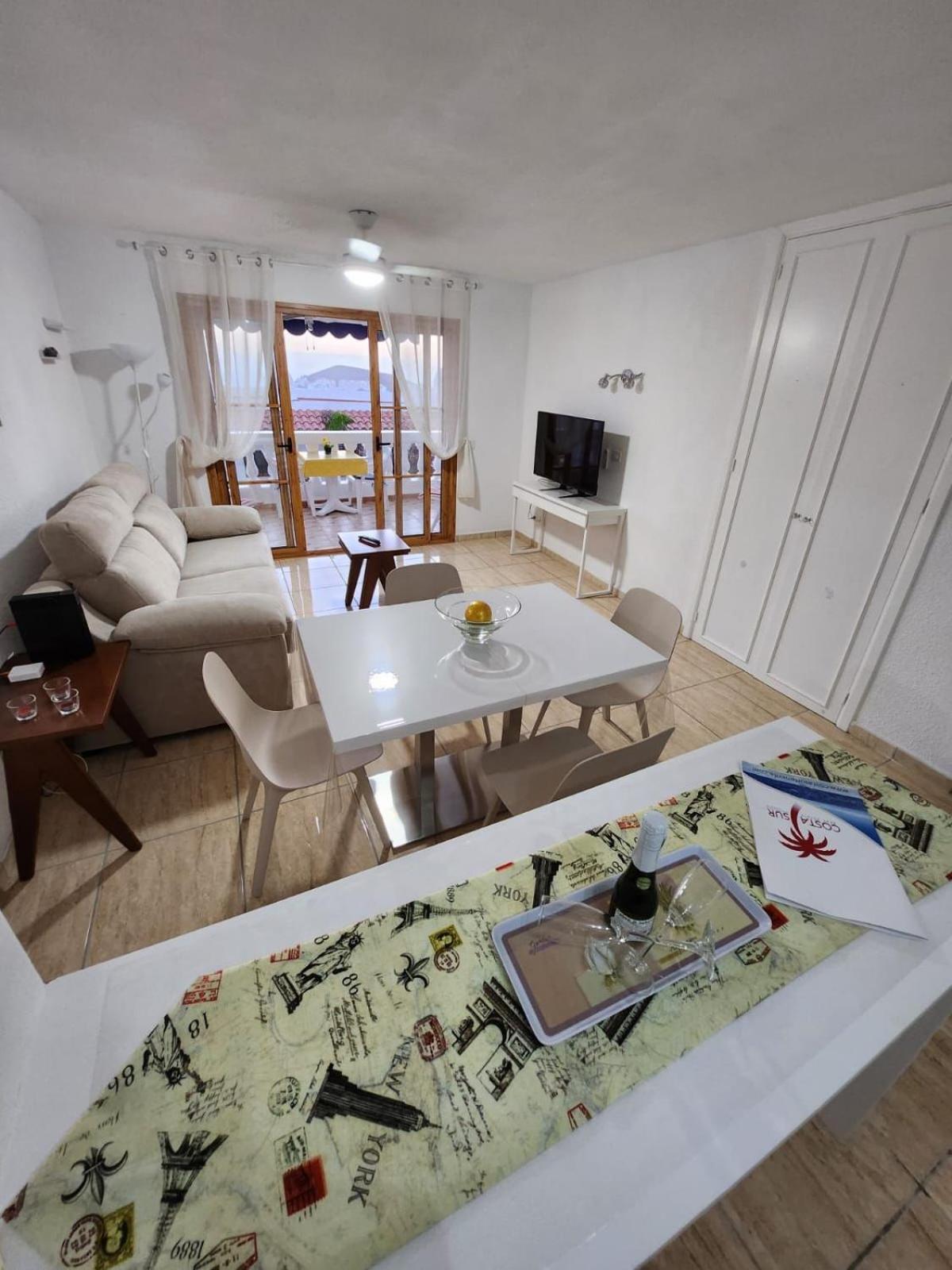 Santiago Beach, Los Cristianos Apartment With Air Conditioning Luaran gambar