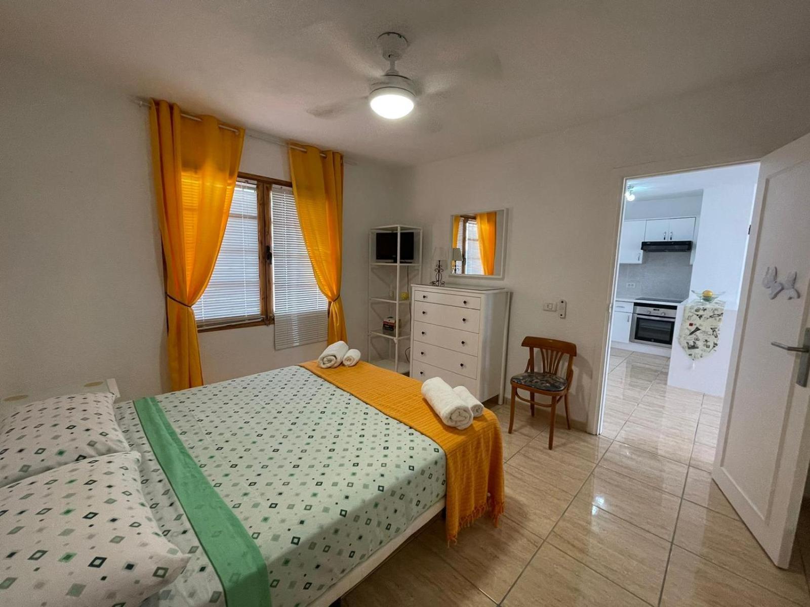 Santiago Beach, Los Cristianos Apartment With Air Conditioning Luaran gambar